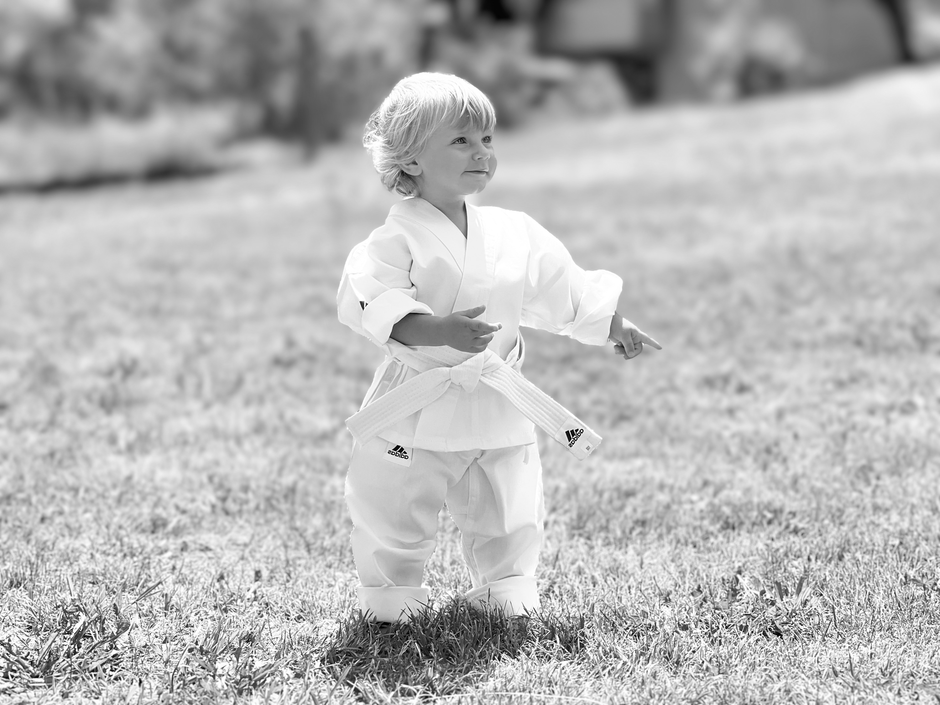 Kinder und Jugendliche beim Karate